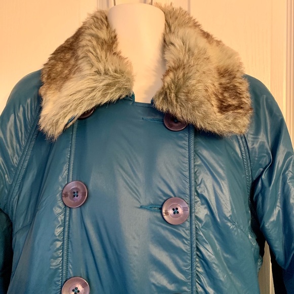 Fleece Jacket with Faux Fur Collar EUC Large - Picture 6 of 9